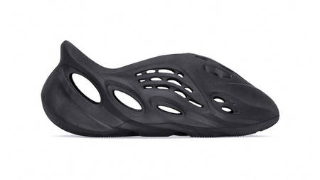 Here's How You Can Cop the Yeezy Foam Runner "Onyx" Here's How You Can Cop the Yeezy Foam Runner "Onyx"