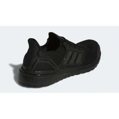 adidas triple black ultra boost 19