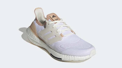 adidas Ultra Boost 22 White Halo Blush Front