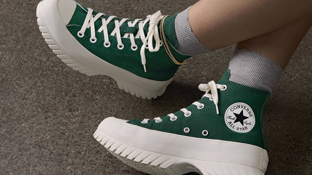 Converse Chuck Taylor Lugged 2.0 Platform High Midnight Clover A00850C on feet