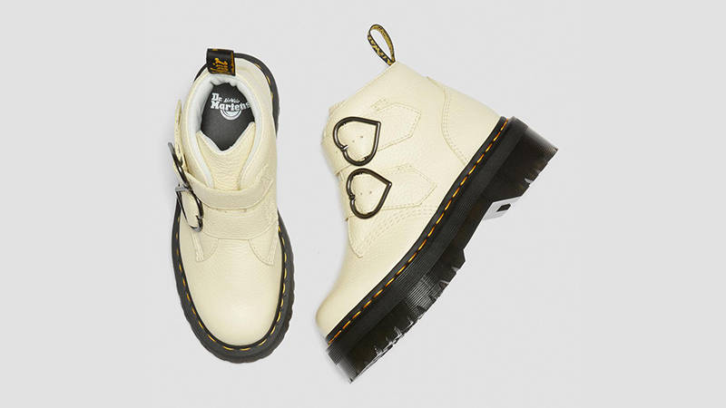 Dr Martens Devon Heart Boots Cream 27347282 Top