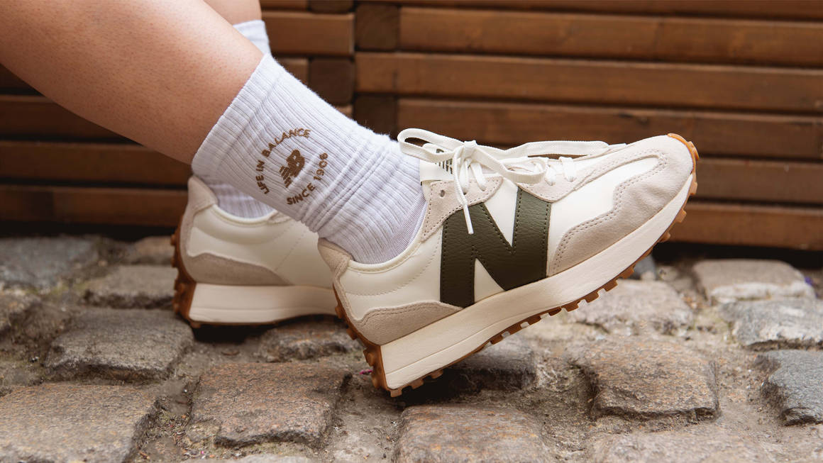 Discover The New Balance 327