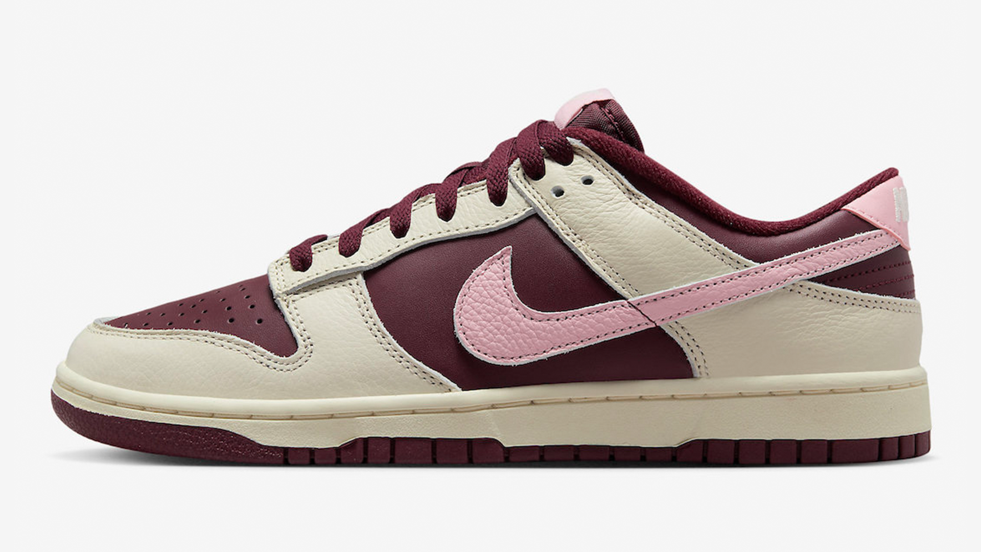 Nike Dunk Low Valentine's Day 2023