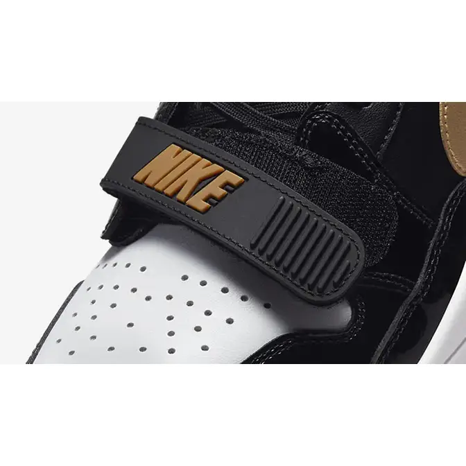 Air Jordan 1 Low Malachite Jackets Patent Black Gold CD7069-071 Detail