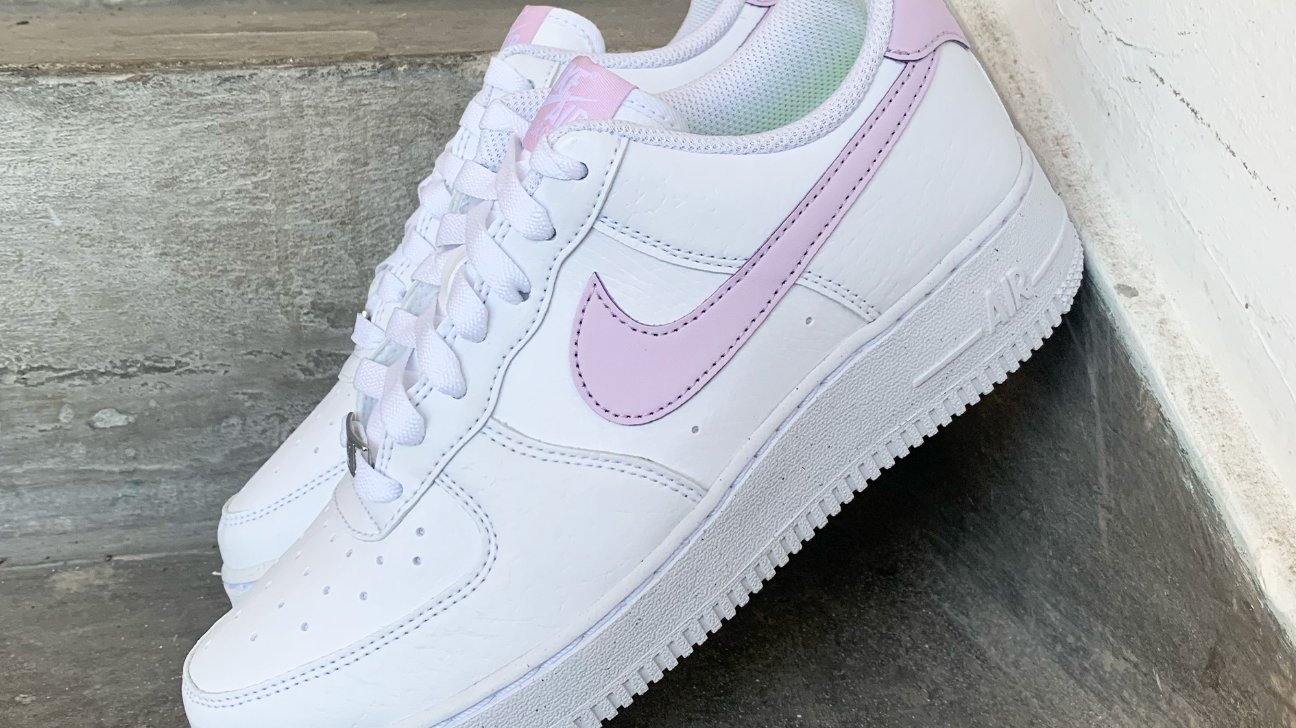 Lilac Air Force 1