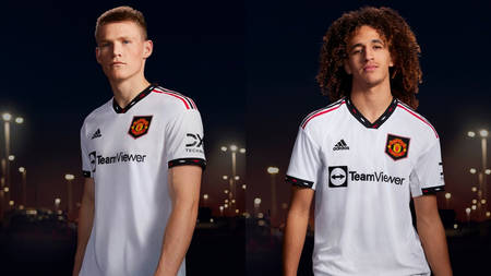 Manchester United Return to a White Away Strip for the First Time Since the 2015/16 Season Manchester United Return to a White Away Strip for the First Time Since the 2015/16 Season