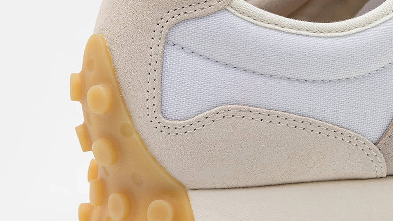 New Balance 327 Off White Detail