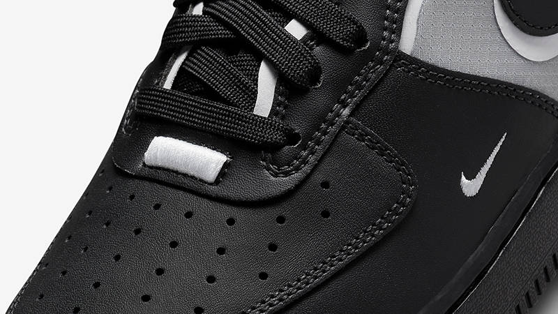 Nike Air Force 1 React Black White DM0573-002 Detail