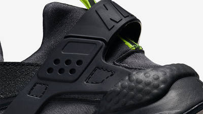 Nike Air Huarache Black Volt DZ4499-001 Detail 2