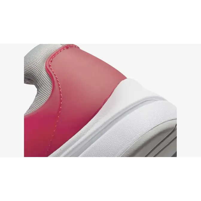 Nike Running Tempo Pantaloncini da 3 viola Closeup