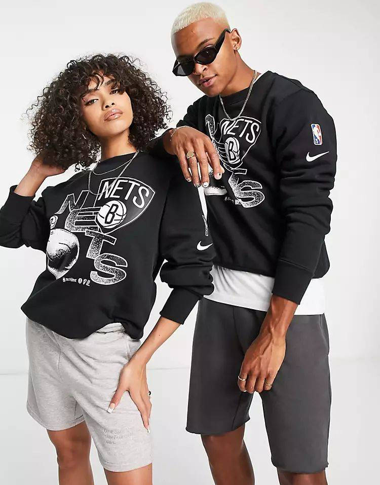 Nike Basketball NBA Brooklyn Nets Courtside Graphic Sweatshirt Black Front