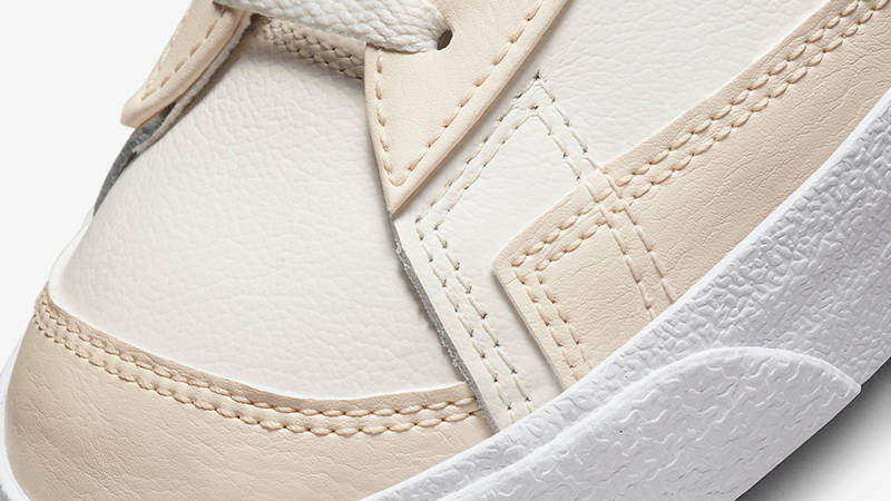 Nike Blazer Mid 77 Inspected By The Swoosh Hot Curry White DQ7674-001 Detail