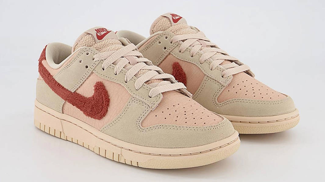 Nike Dunk Low Carpet Swoosh Side