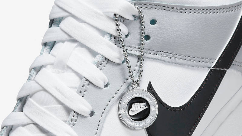 Nike Dunk Low SE Lottery Pale Ivory Black DR9654-100 Detail