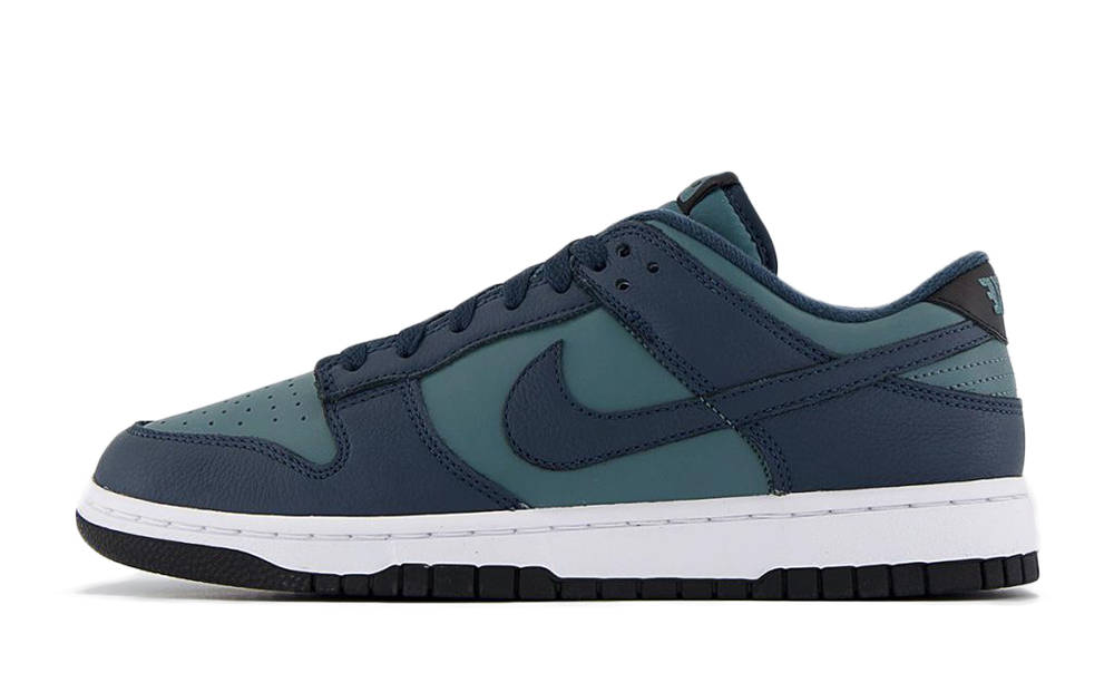 turquoise nike dunks