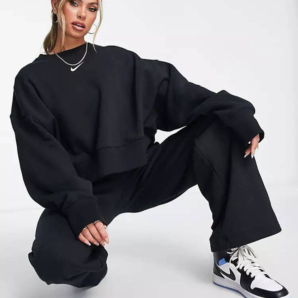Nike Mini Swoosh Over Oversized Crop 