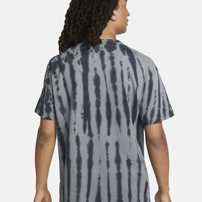 Nike Sportswear Premium Essentials Men's Tie-Dye Max90 T-Shirt