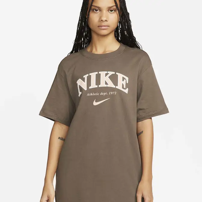 Nike Sportswear T-Shirt | Where To Buy | FB9962-004 | The Sole Supplier