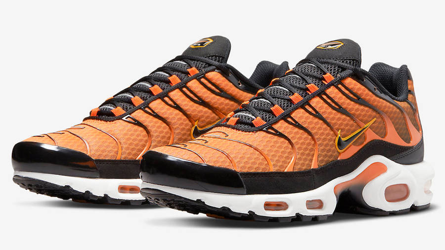 orange and black nike air max plus