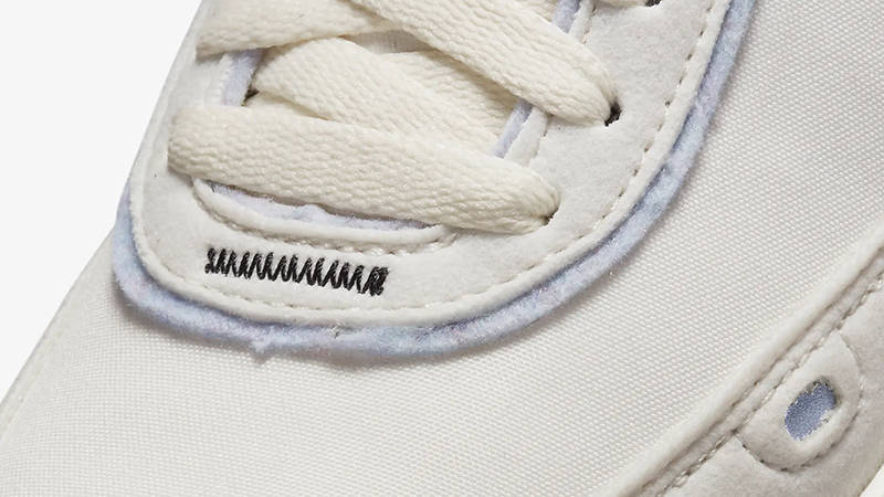 Nike Waffle One GS Coconut Milk DQ0470-001 Detail