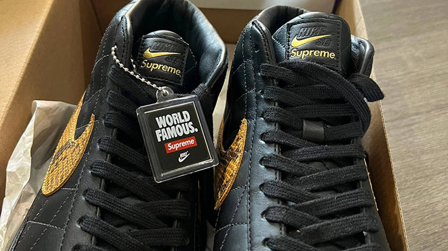 Supreme x Nike SB Blazer Black DV5078-001 Detail 3