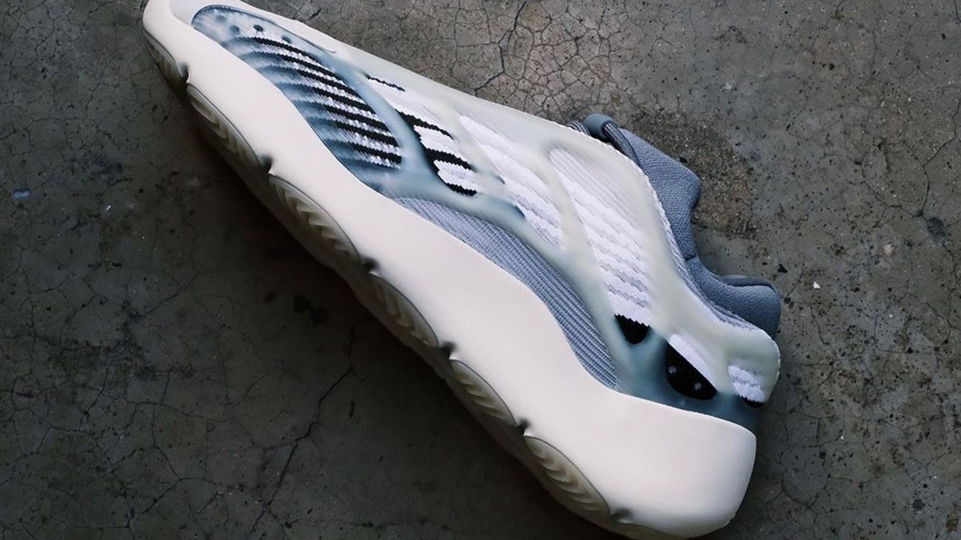 Yeezy 700 V3 Fade Salt