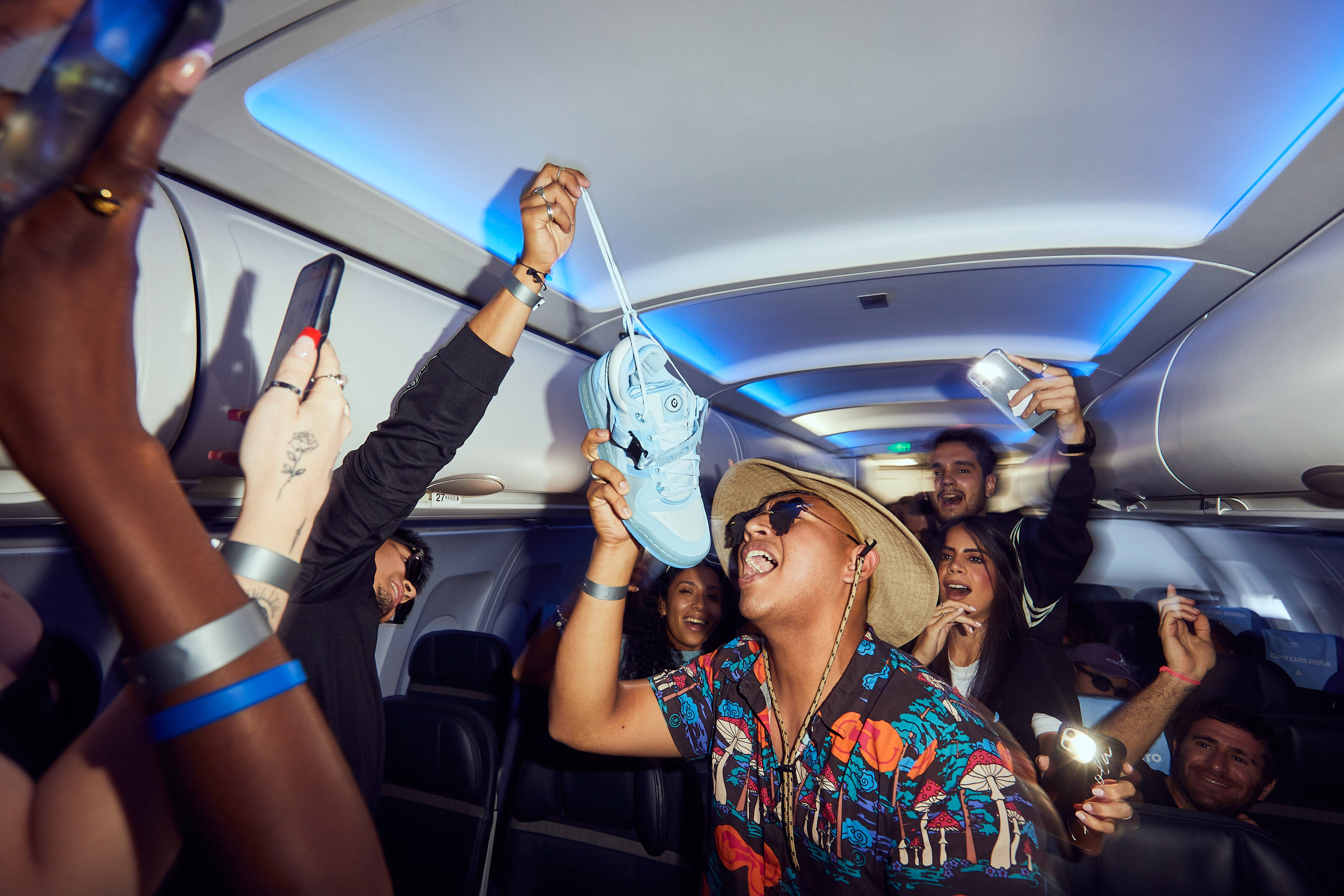 adidas x Bad Bunny Flight 5