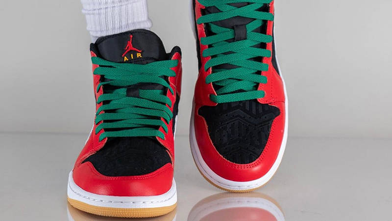 Air Jordan 1 Mid Christmas DQ8417-006 Release Info