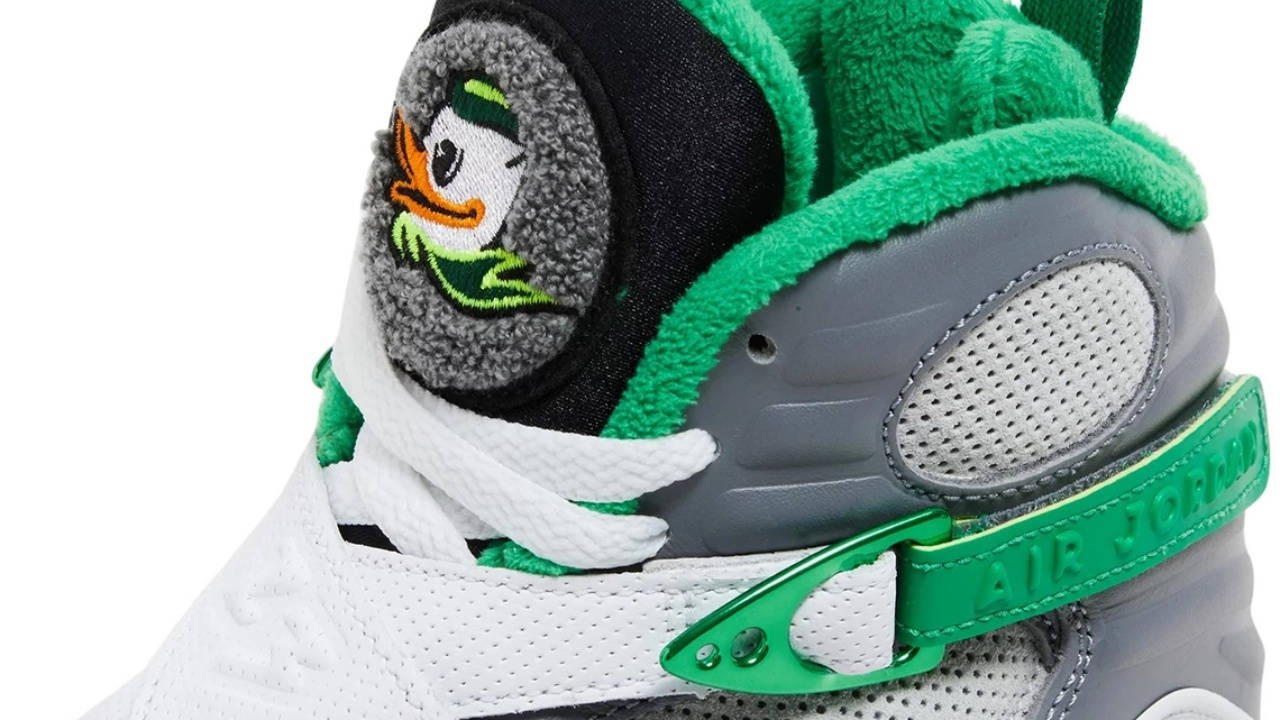 Air Jordan 8 Oregon PE 2