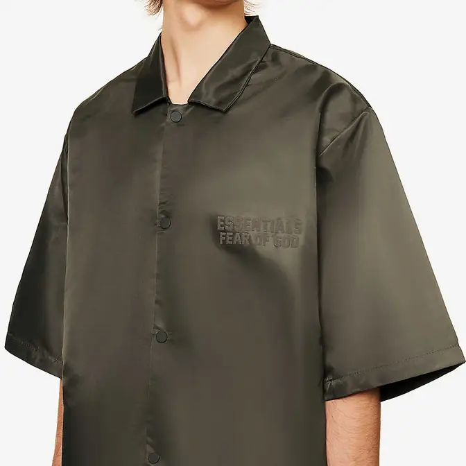Coats & Jackets on Sale Logo Flocked Shell Shirt Off Black Detail