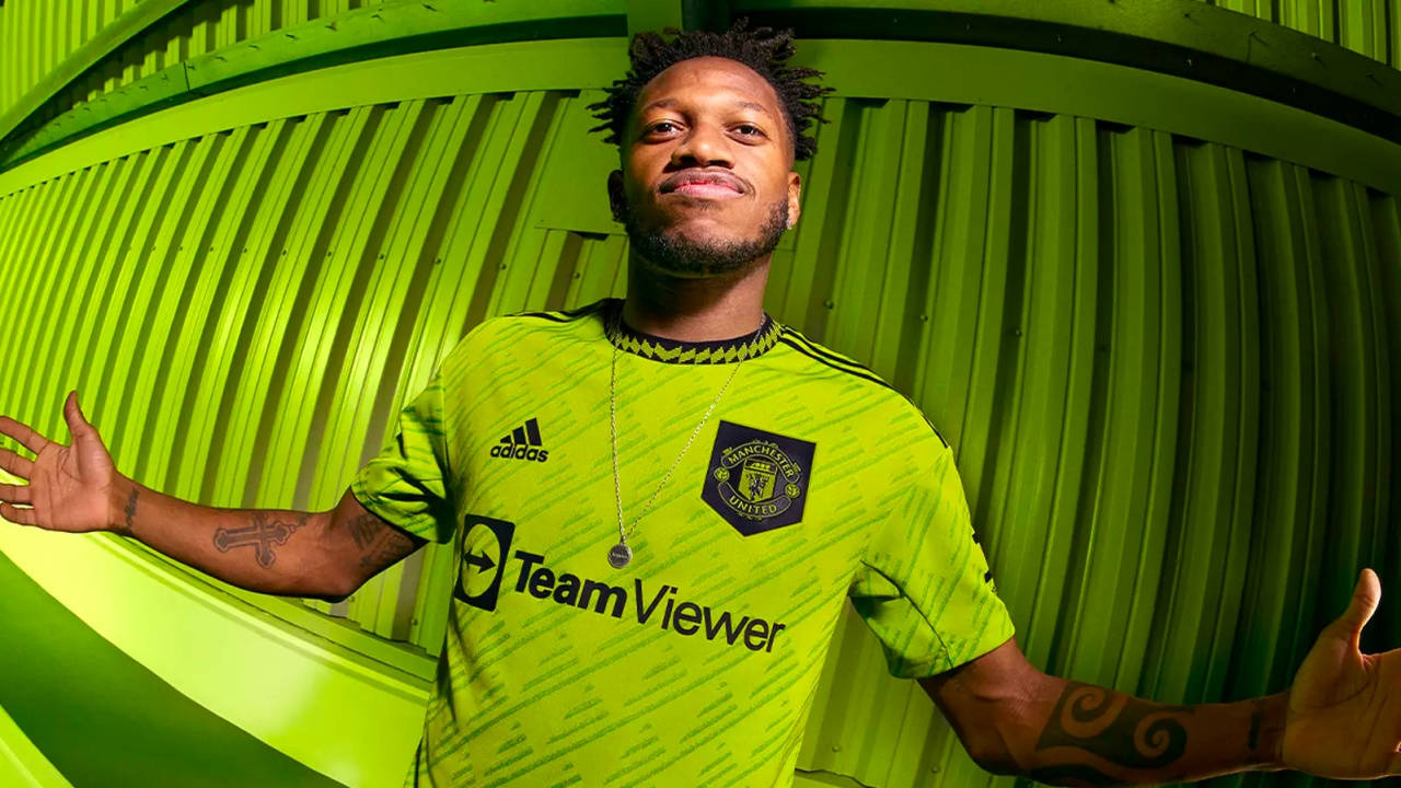 Manchester United's 2022/23 Third Kit Aims to Illuminate the Pitch