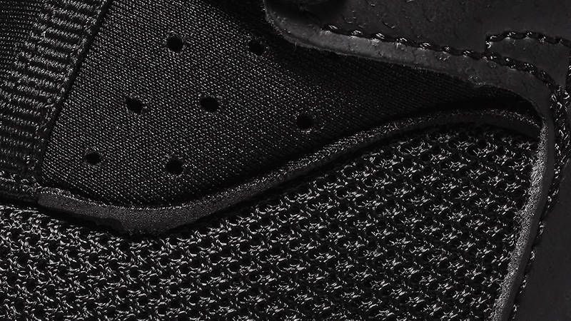 Nike Air Huarache Run GS Triple Black 654275-016 Detail