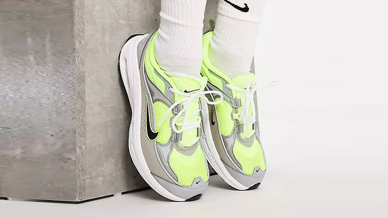 Nike Air Max Bliss Silver Neon Yellow Front