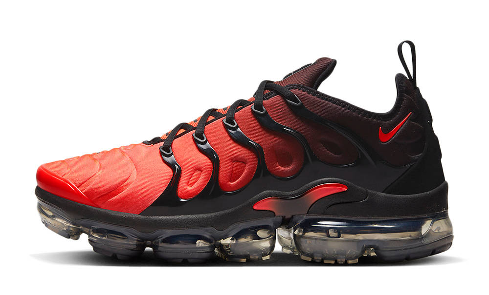 Nike air vapormax clearance plus tn black red