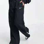 Nike mini swoosh online joggers black