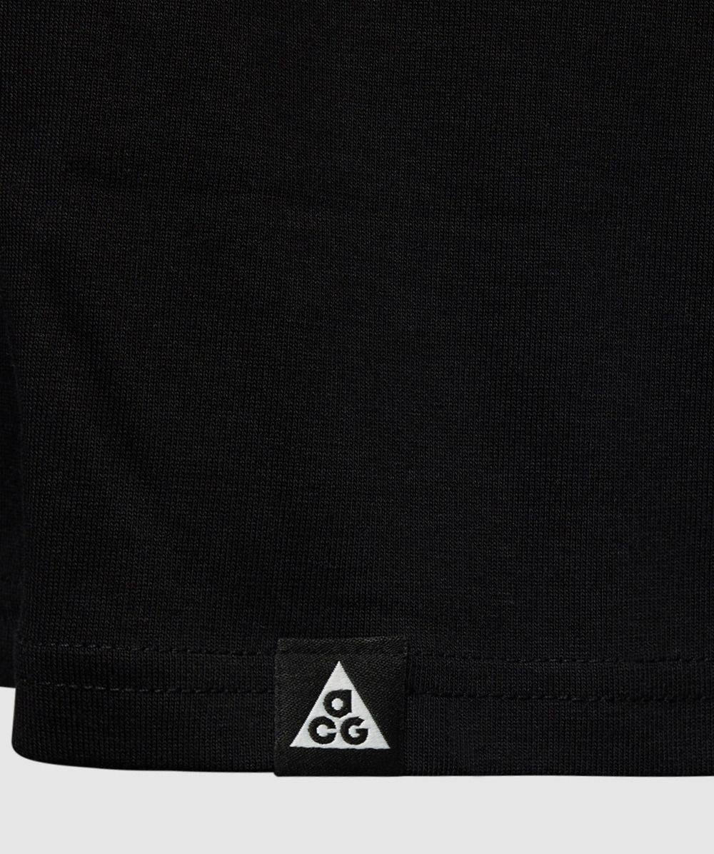 Nike NRG ACG Hike T-Shirt Black Tag Closeup