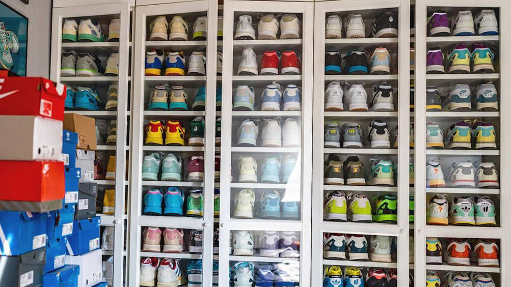 how to store sneakers