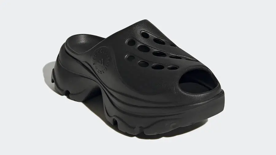 stella-mccartney-x-adidas-clogs-core-black-gw2050-front_w900