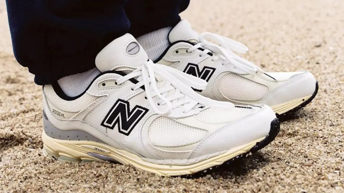 Discover: How The New Balance 327 Achieved Instantaneous Success