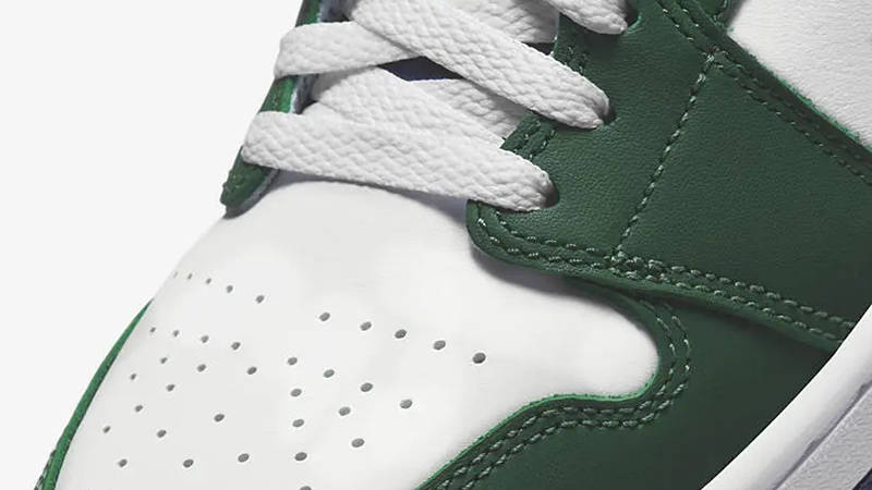 Air Jordan 1 Mid White Navy Green DZ5326-300 Detail