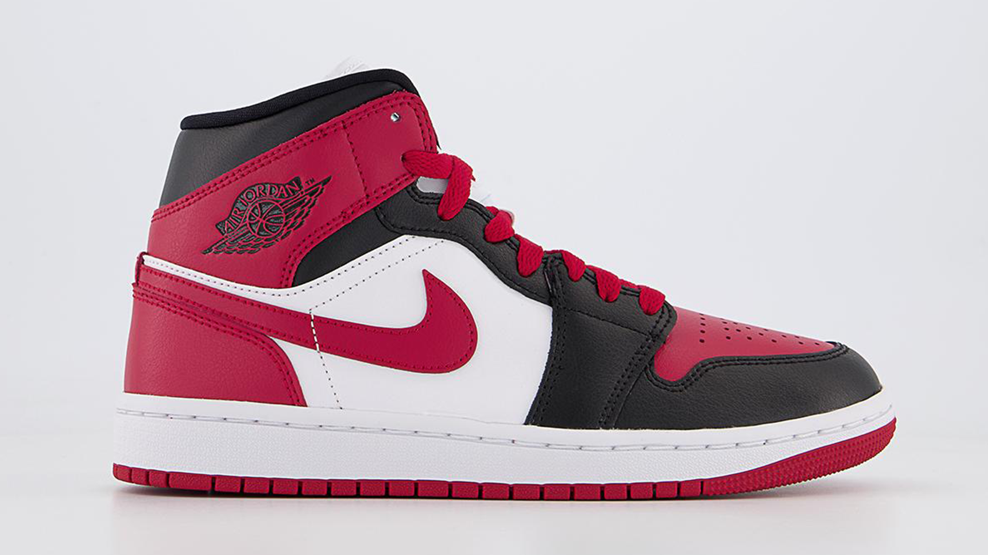 Air Jordan 1 Mid Bred Toe