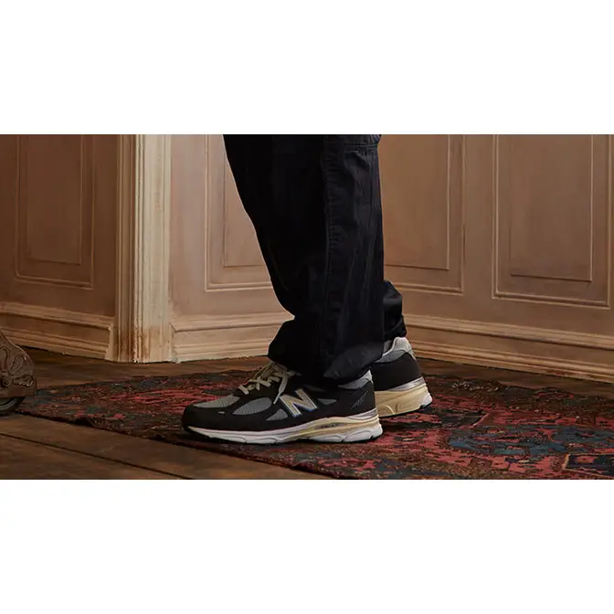 kith 990v2 steel blue