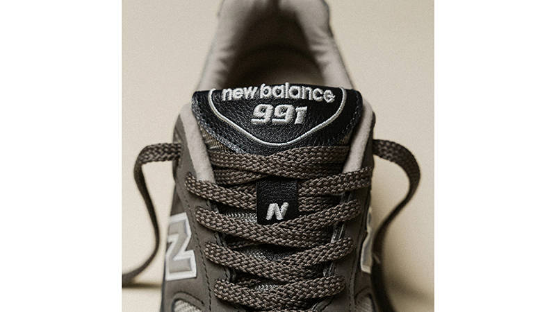 New Balance 991 Grey Navy Blue M991GNS Detail 2