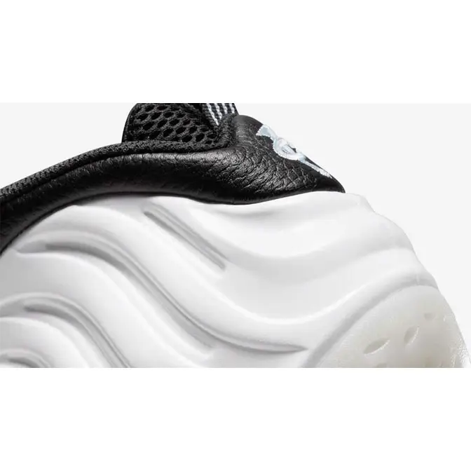 Nike ideas Air Foamposite One PE White Black Closeup