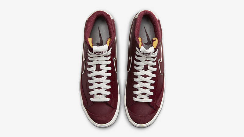 Nike Blazer Mid 77 Varsity Team Red DQ7672-600 Top