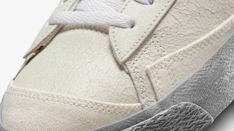 Nike Blazer Mid EMB Summit White DV0797-100 Detail
