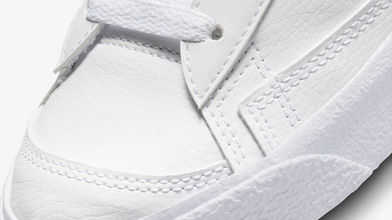 Nike Blazer Mid GS Keith Haring White FB8023-100 Detail