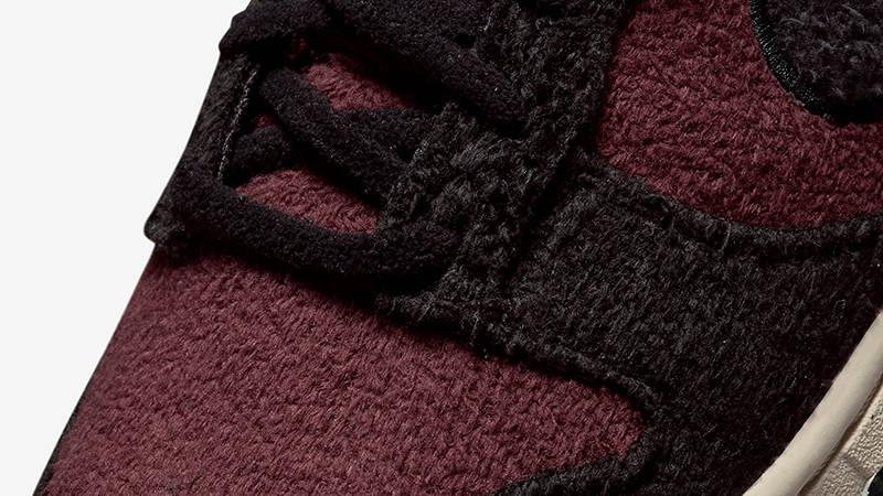 Nike Dunk Low Fleece Black Maroon DQ7579-600 Detail