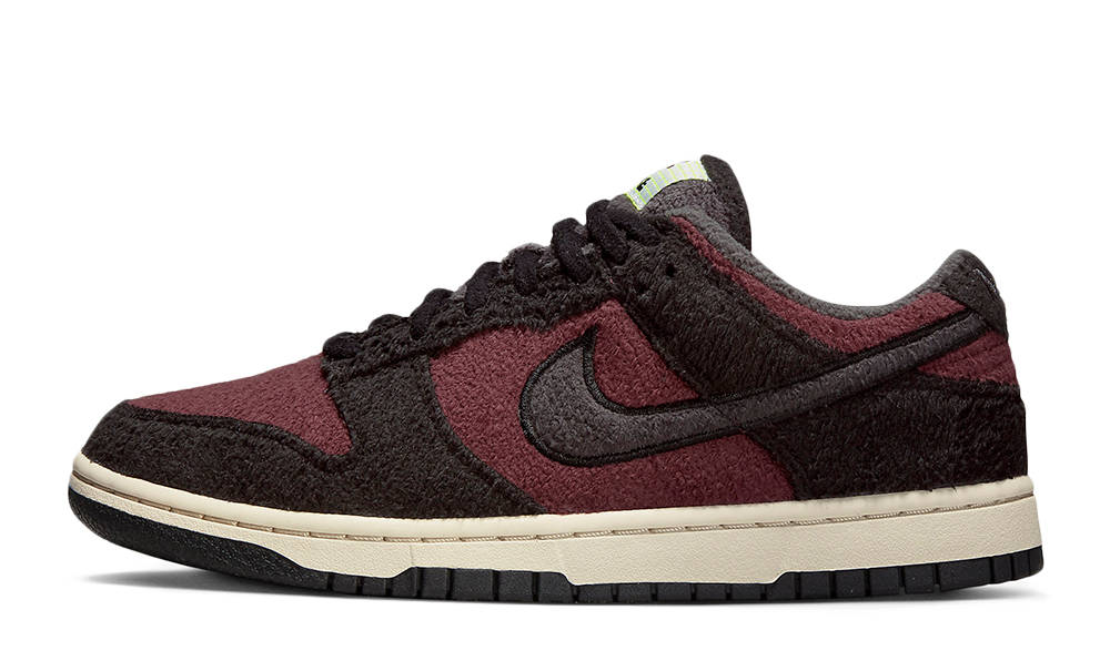 Nike Dunk Low Fleece Black Maroon
