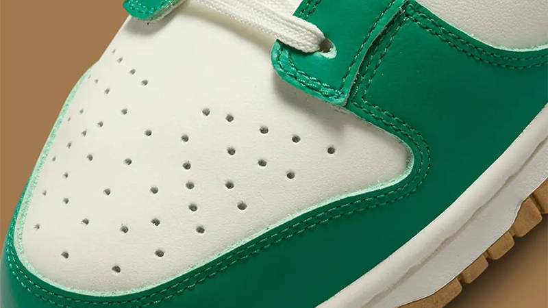 Nike Dunk Low Green Gold Detail